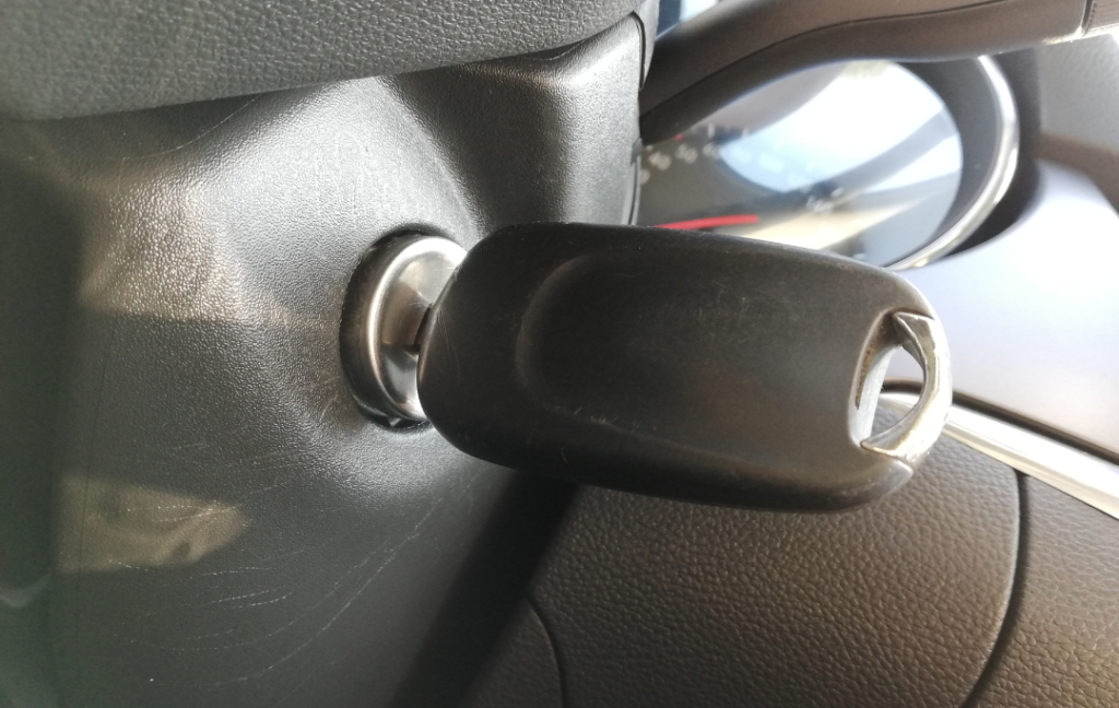 How Does an Auto Locksmith Copy a Non Remote Key: A Complete Guide